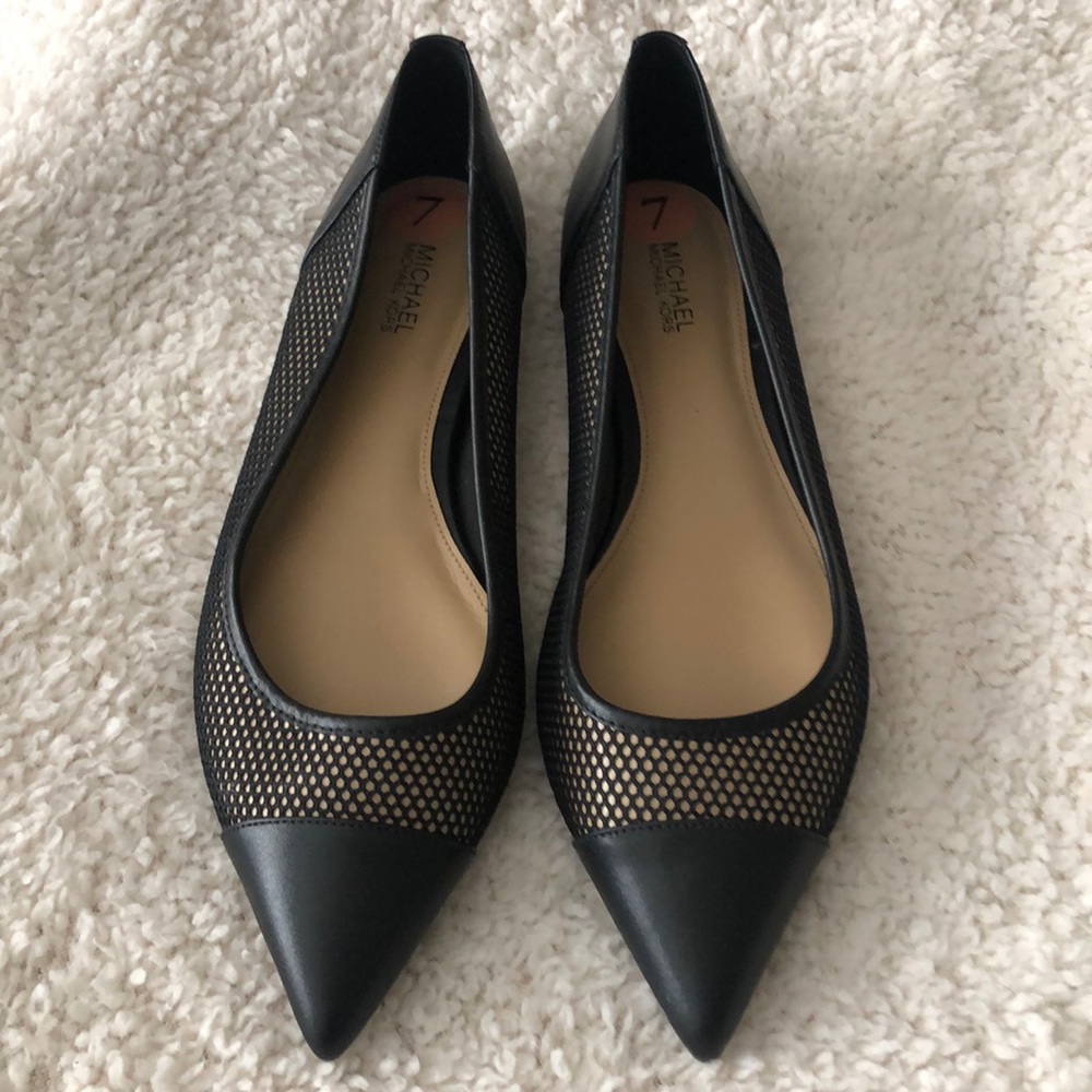 Like new MICHAEL Michael Kors flats